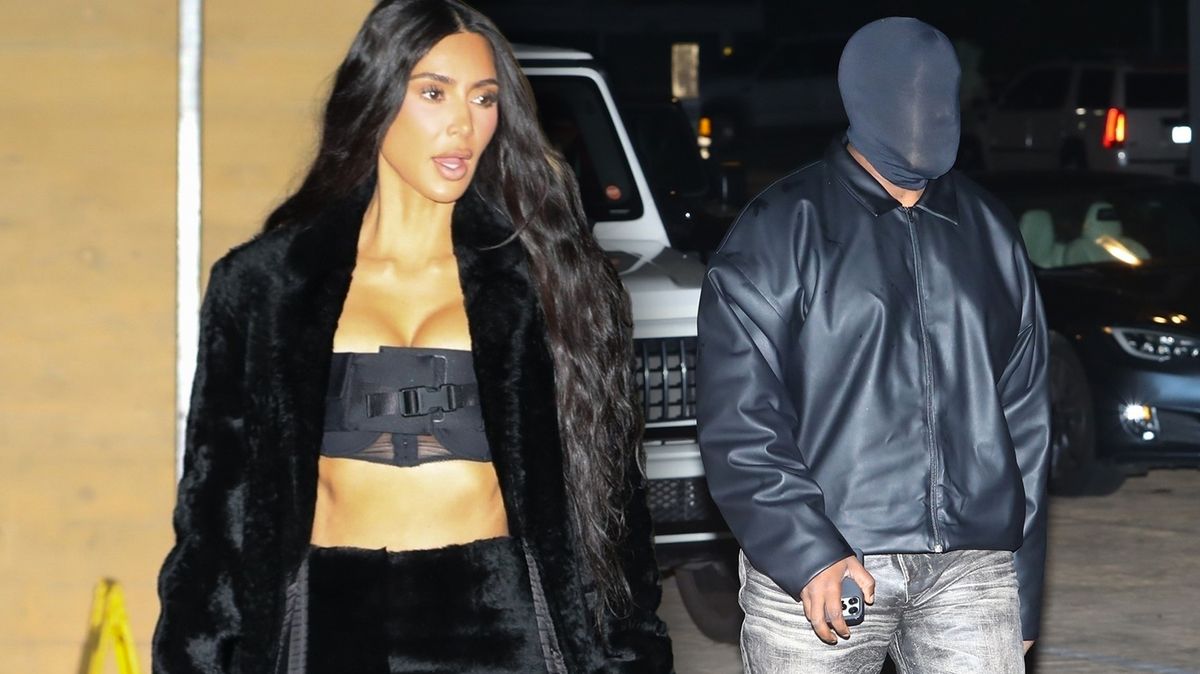 Tohle nikdo nečekal: Kim Kardashian viděna s ex Westem maskovaným kuklou na večeři. Bianca nikde